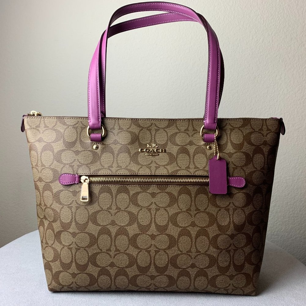 Coach Signature Gallery Tote